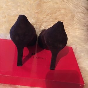 Charle Jourdan brown suede heels